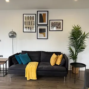 3bed Flat 3wc And Great Location Near Excel City Airport O2 And Canning Town Station Сasa de vacaciones Londres